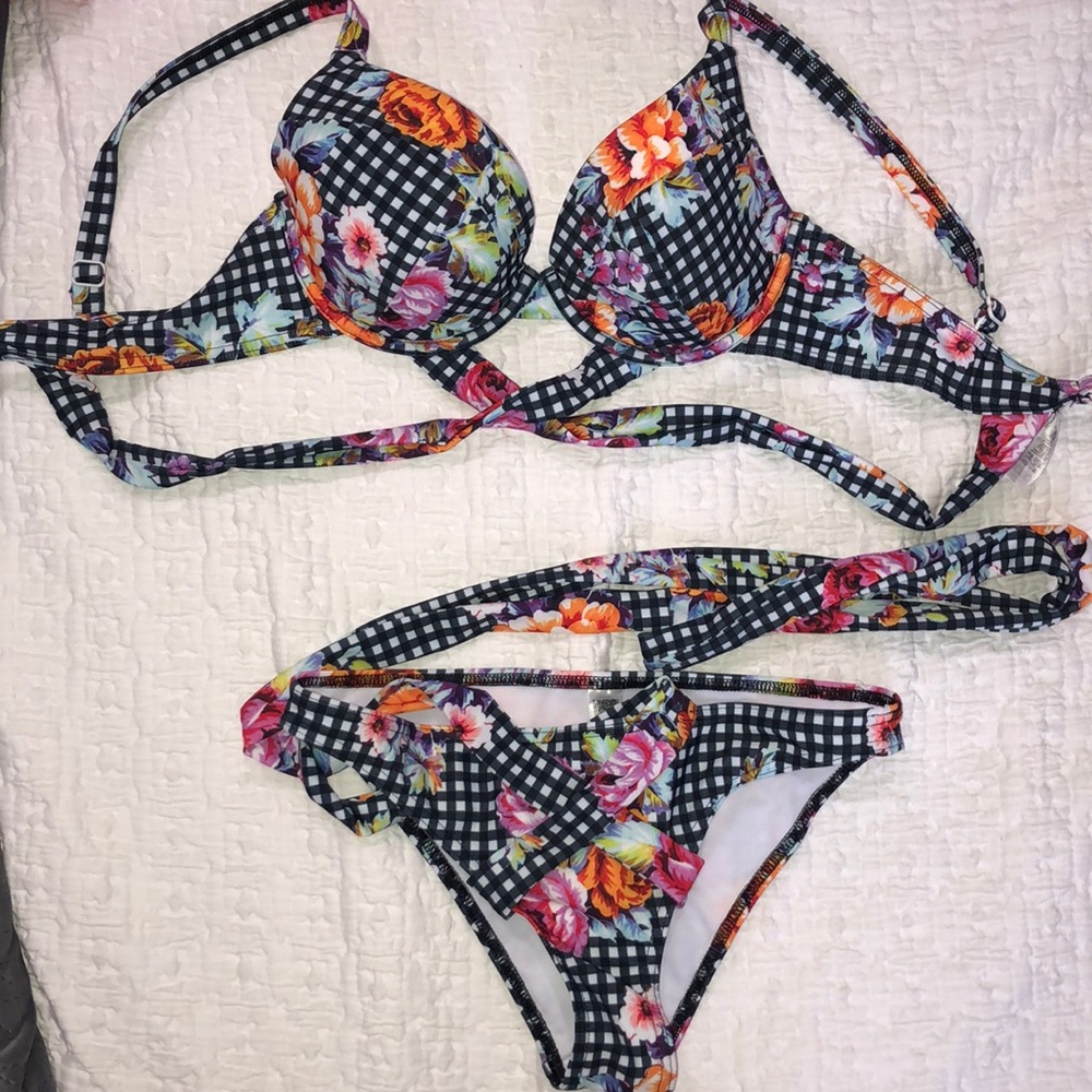 Colorful bikini set